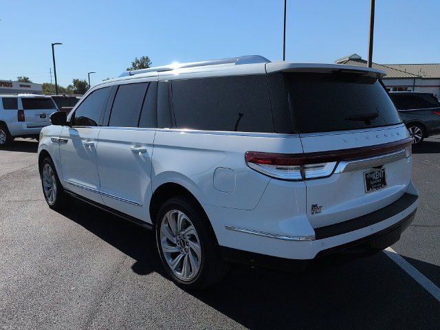 Used 2024 Lincoln Navigator L Reserve AWD/4WD image 5