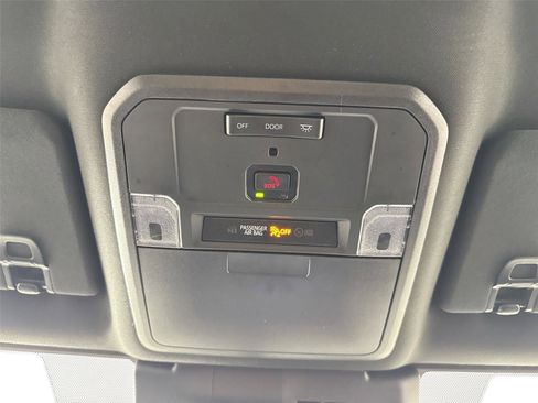 Certified 2025 Toyota Tacoma TRD Off-Road image 6