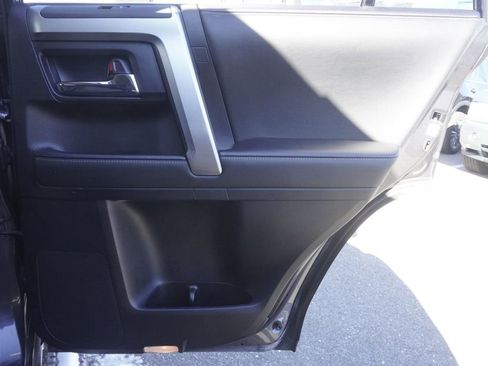 Used 2021 Toyota 4Runner SR5 Premium image 25