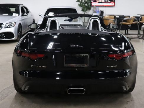 Used 2019 Jaguar F-TYPE Convertible image 8
