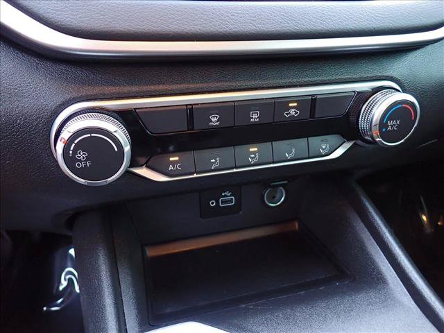 Used 2024 Nissan Altima 2.5 S FWD image 16