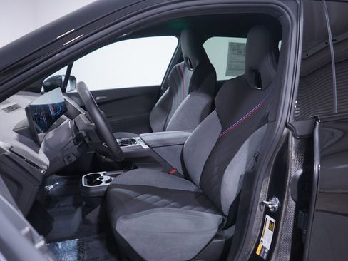 Used 2026 BMW iX xDrive45 w/ M Sport Package image 7