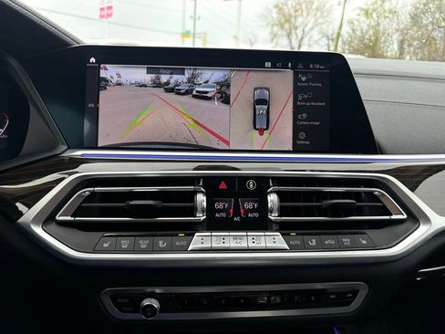 Used 2021 BMW X7 xDrive40i w/ Premium Package 2 image 12