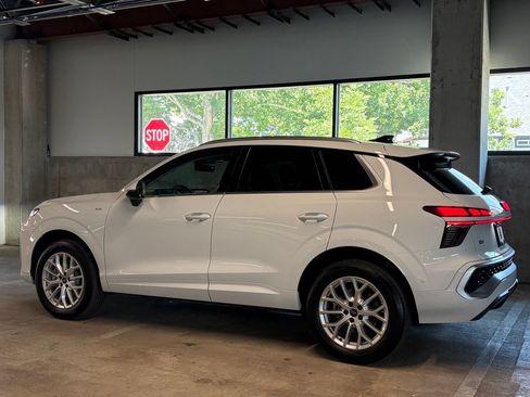 New 2026 Audi Q3 quattro 2.0T AWD/4WD image 2