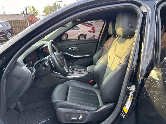 Used 2019 BMW 330i xDrive Sedan w/ Driving Assistance Package AWD/4WD image 27
