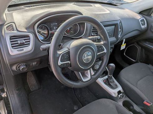 Used 2019 Jeep Compass Sport image 9