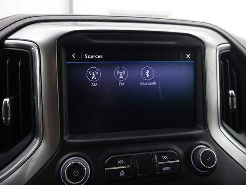 Used 2019 Chevrolet Silverado 1500 LT w/ True North Edition AWD/4WD image 46
