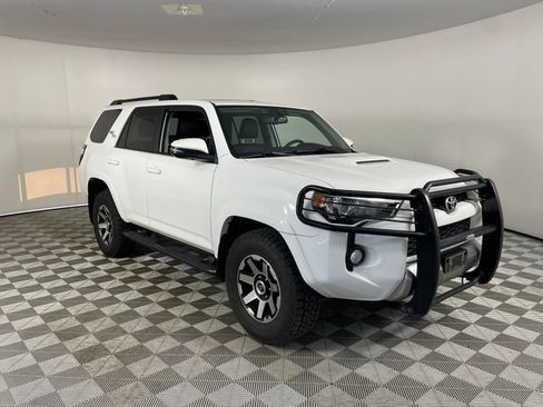 Used 2019 Toyota 4Runner TRD Off-Road Premium AWD/4WD image 19