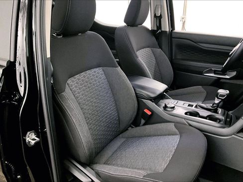 New 2025 Ford Ranger XLT w/ FX4 Off-Road Package image 7