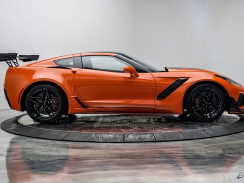 Used 2019 Chevrolet Corvette ZR1 RWD image 26