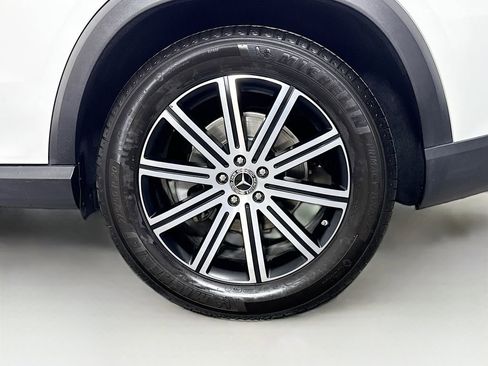 Certified 2025 Mercedes-Benz GLE 350 4MATIC image 32