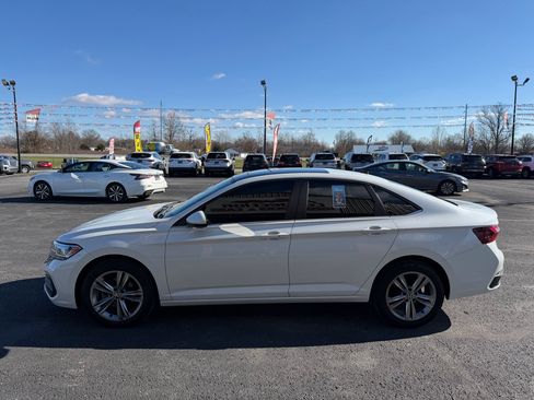 Used 2022 Volkswagen Jetta SE image 7