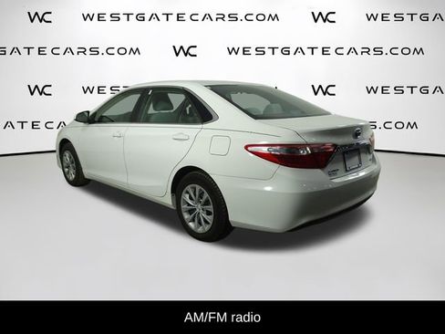 Used 2017 Toyota Camry LE image 5