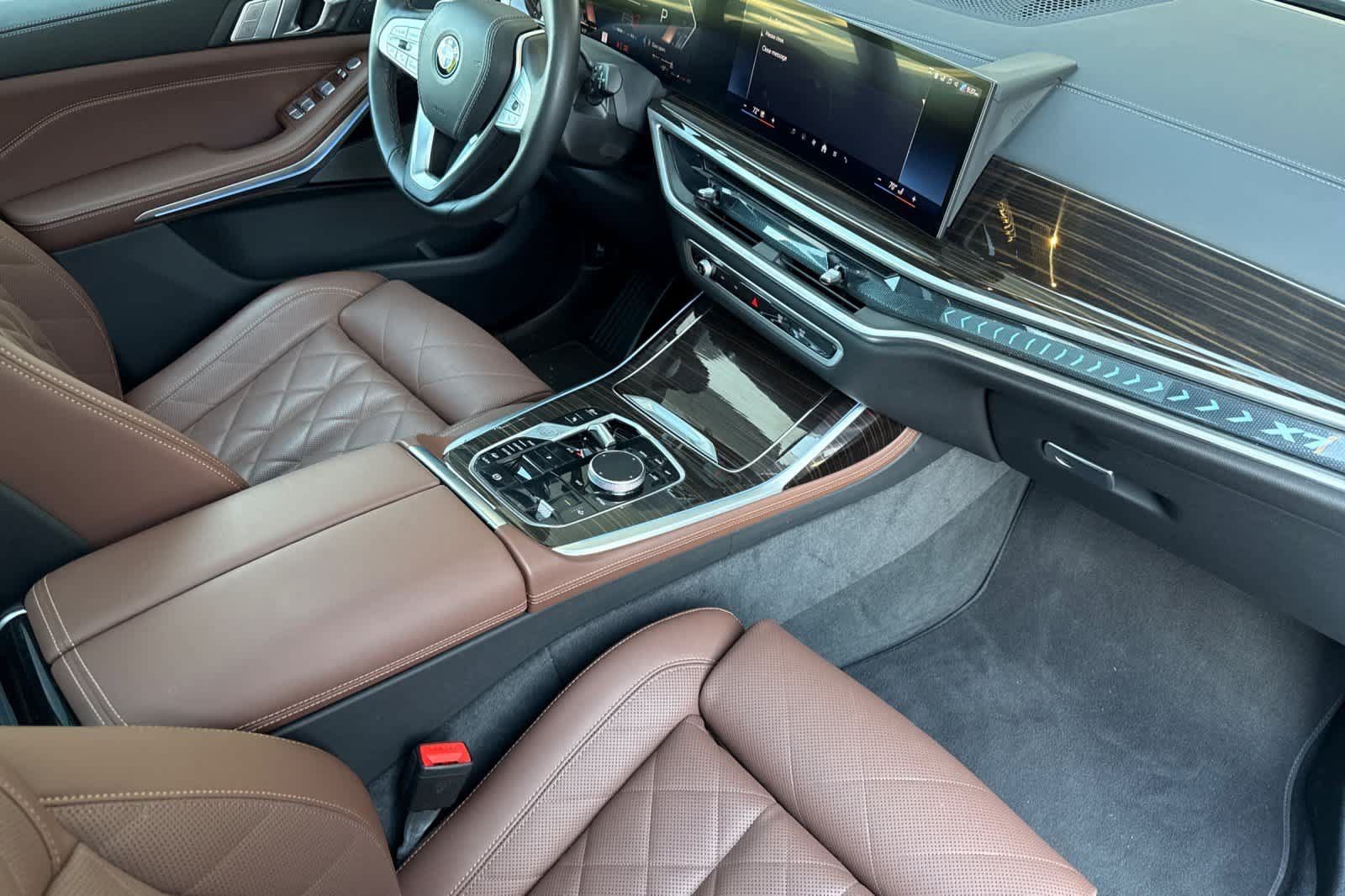 Used 2026 BMW X7 xDrive40i AWD/4WD image 17
