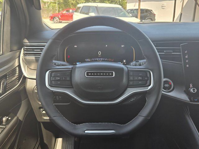 Used 2025 Jeep Wagoneer L Series II AWD/4WD image 23