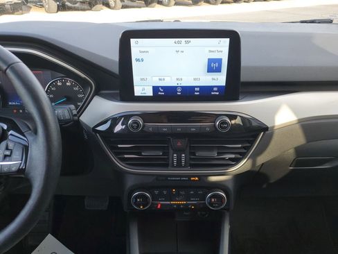 Used 2021 Ford Escape SE w/ SE Sport Appearance Package image 28