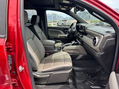 Certified 2025 Chevrolet Colorado ZR2 w/ Technology Package AWD/4WD image 17