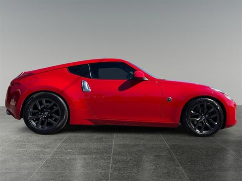 Used 2016 Nissan 370Z Touring RWD image 7