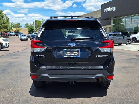 Used 2023 Subaru Forester Premium w/ Popular Package #1 AWD/4WD image 4