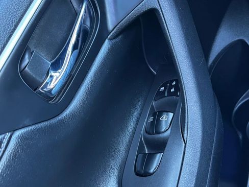 Used 2017 Nissan Altima 2.5 SL w/ Moonroof Package image 19