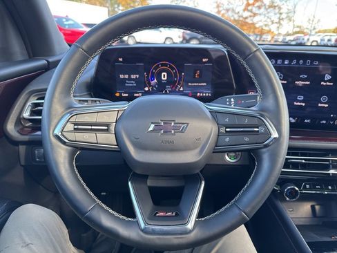 Used 2025 Chevrolet Traverse Z71 image 25