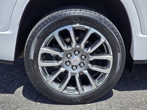 Certified 2023 GMC Acadia Denali w/ Denali Technology Package AWD/4WD image 17