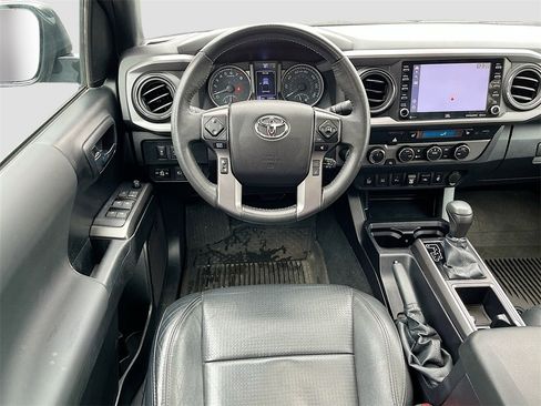 Used 2022 Toyota Tacoma TRD Off-Road w/ TRD Premium Off Road Package image 22