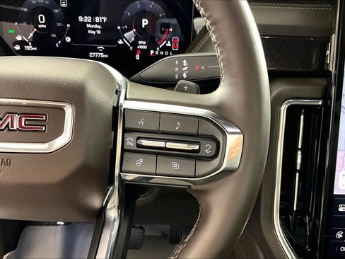 Used 2025 GMC Yukon XL Elevation w/ LPO, Yukon Black Package RWD image 24