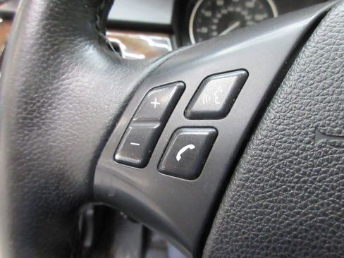 Used 2011 BMW 328i xDrive Sedan AWD/4WD image 14