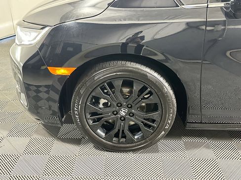 Used 2025 Honda Odyssey Sport-L image 11