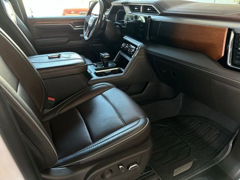 Used 2023 GMC Sierra 1500 Denali w/ Denali Reserve Package image 16