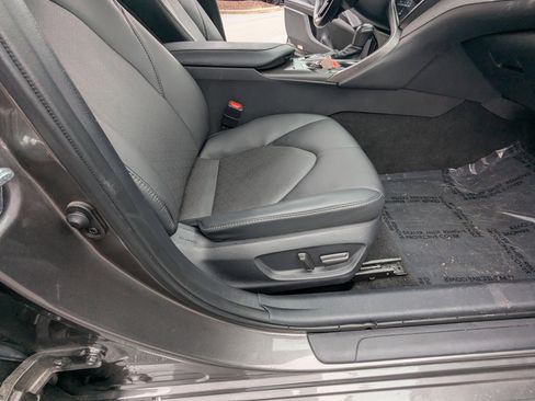 Used 2024 Toyota Camry XSE image 13