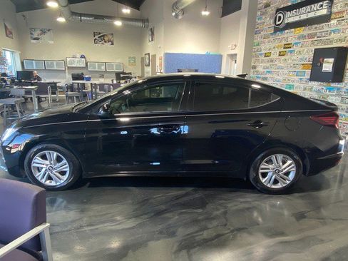 Used 2020 Hyundai Elantra SEL image 3