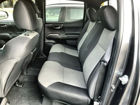 Used 2023 Toyota Tacoma TRD Sport image 22