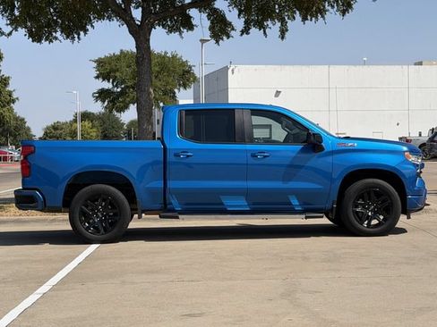 Used 2023 Chevrolet Silverado 1500 RST w/ Z71 Off-Road Package AWD/4WD image 3