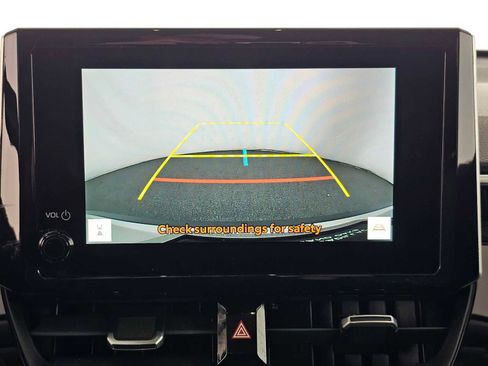 Used 2023 Toyota Corolla Cross XLE image 26