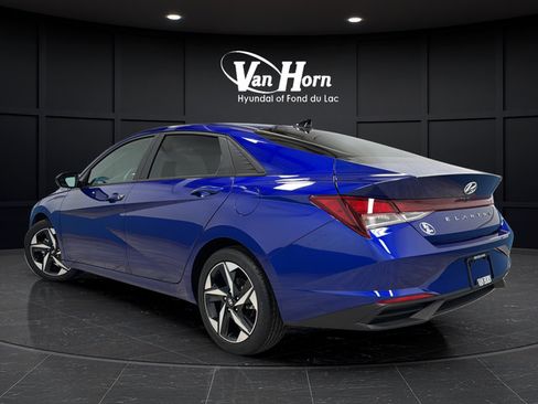 Used 2023 Hyundai Elantra SEL w/ Convenience Package FWD image 5