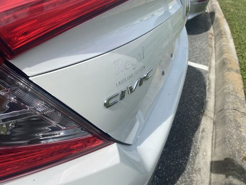 Used 2020 Honda Civic LX image 12