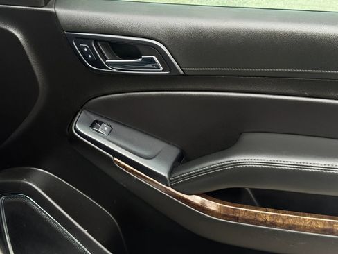 Used 2020 Chevrolet Tahoe 2WD image 21