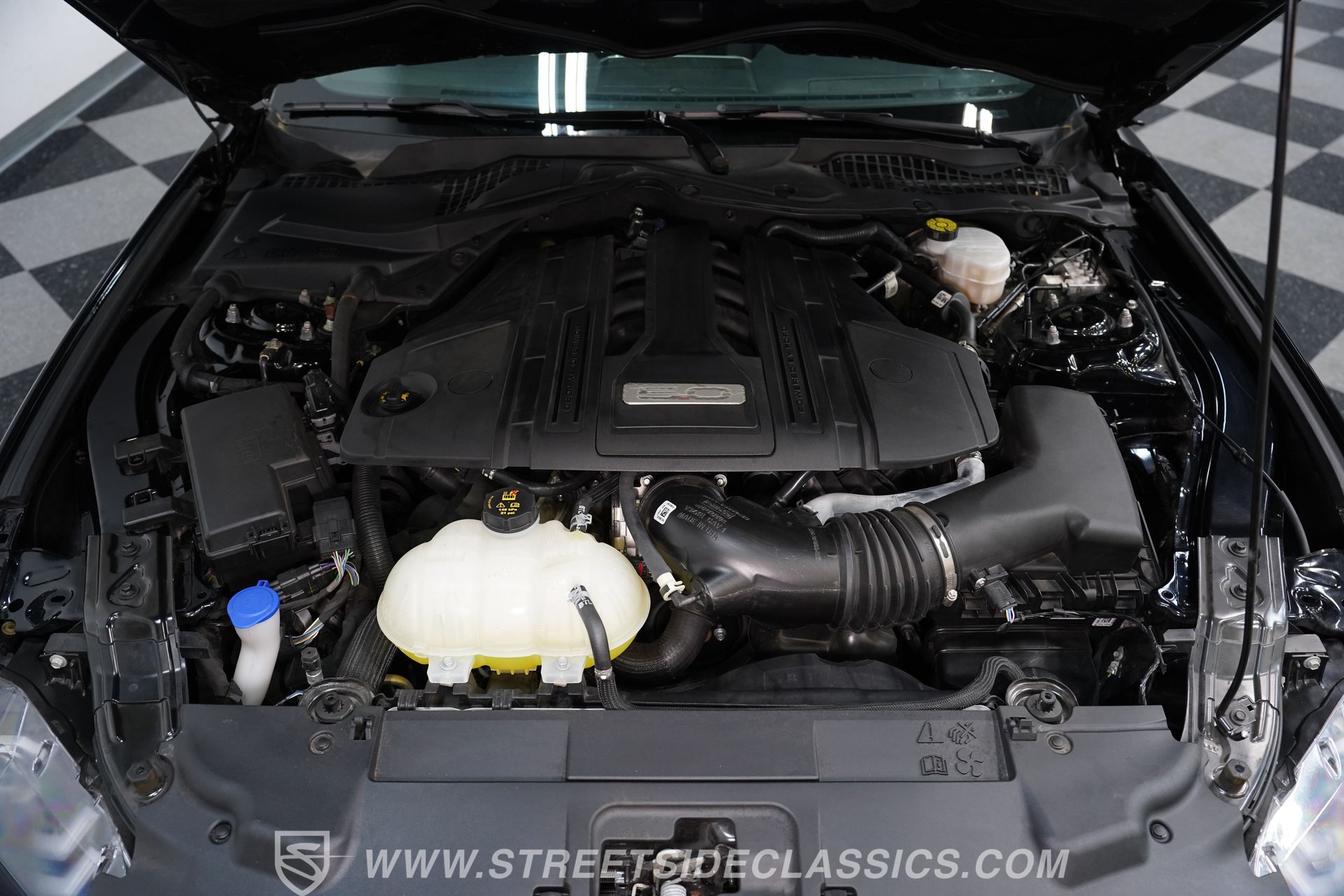 Used 2021 Ford Mustang GT w/ Black Accent Package RWD image 33