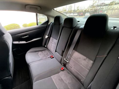 Certified 2025 Nissan Sentra SR image 19