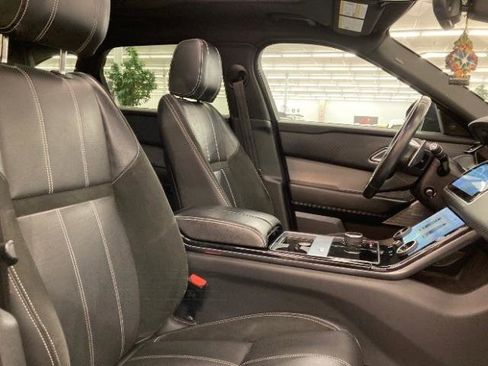 Used 2018 Land Rover Range Rover Velar R-Dynamic SE AWD/4WD image 16