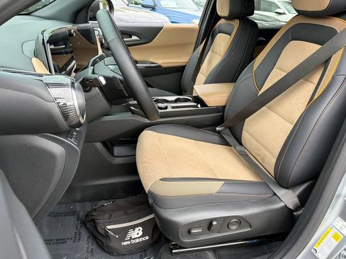 Used 2025 Chevrolet Equinox ACTIV FWD image 16