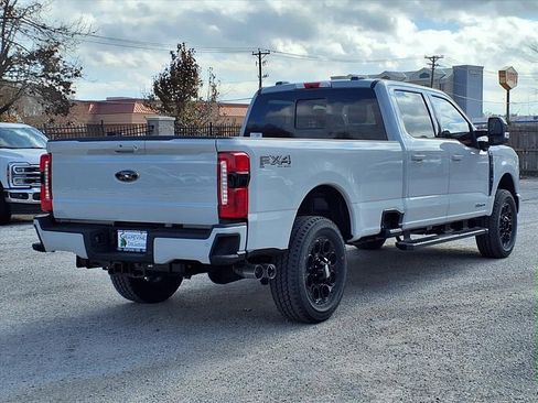 New 2026 Ford F350 Lariat w/ Black Appearance Package image 4