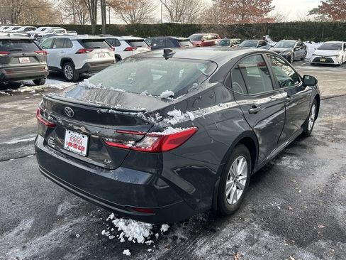 Certified 2025 Toyota Camry LE image 5