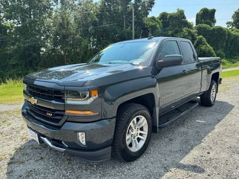 Used 2017 Chevrolet Silverado 1500 LT w/ All Star Edition AWD/4WD image 3