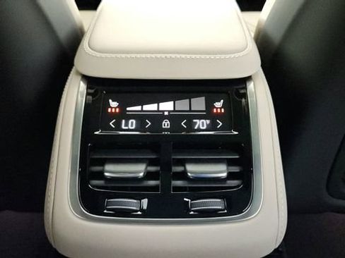 Used 2026 Volvo XC90 B6 Plus w/ Protection Package Premier AWD/4WD image 33