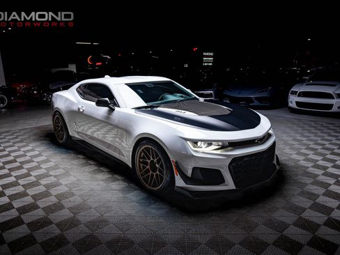 Used 2021 Chevrolet Camaro ZL1 image 3