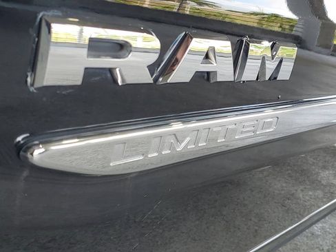Used 2021 RAM 1500 Limited w/ Body Color Bumper Group AWD/4WD image 5