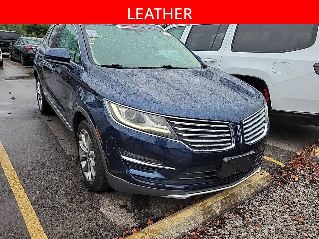 Used 2017 Lincoln MKC Select w/ Select Plus Package FWD image 3